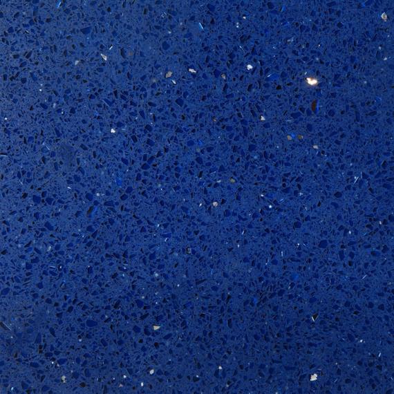 المجرة xib7009 الزرقاء